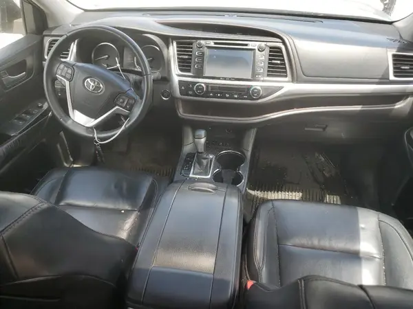 5TDJKRFH0GS229463 2016 TOYOTA HIGHLANDER - Image 8