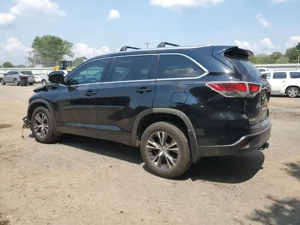 5TDJKRFH0GS234257 2016 TOYOTA HIGHLANDER - Image 2