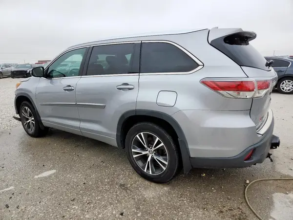 5TDJKRFH0GS237353 2016 TOYOTA HIGHLANDER - Image 2