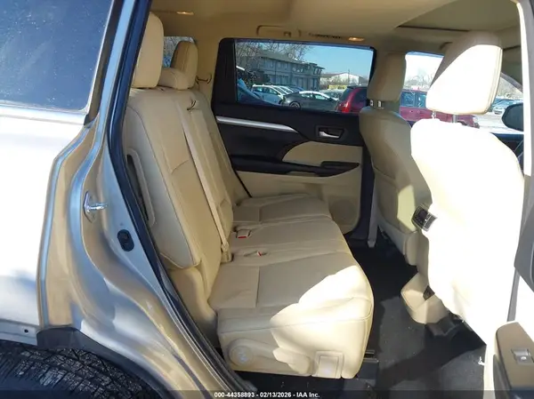 5TDJKRFH0GS238471 2016 TOYOTA HIGHLANDER - Image 8