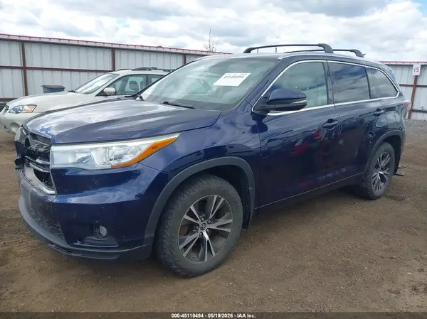 5TDJKRFH0GS242875 2016 TOYOTA HIGHLANDER - Image 2