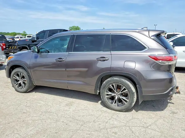 5TDJKRFH0GS243749 2016 TOYOTA HIGHLANDER - Image 2