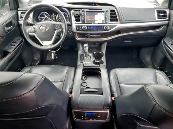 5TDJKRFH0GS247073 2016 TOYOTA HIGHLANDER - Image 8