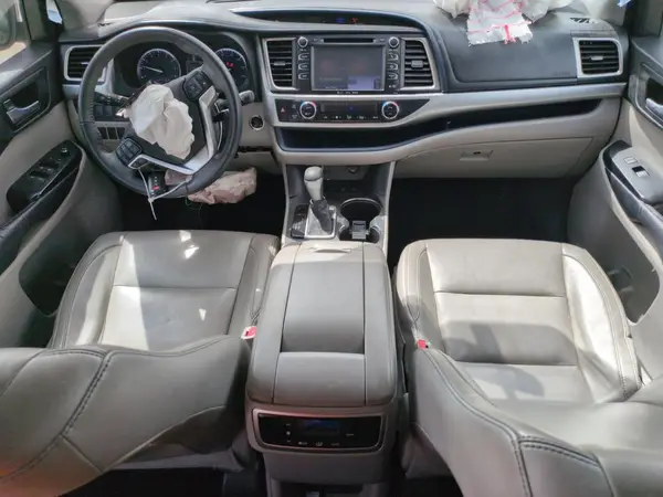 5TDJKRFH0GS260258 2016 TOYOTA HIGHLANDER - Image 8
