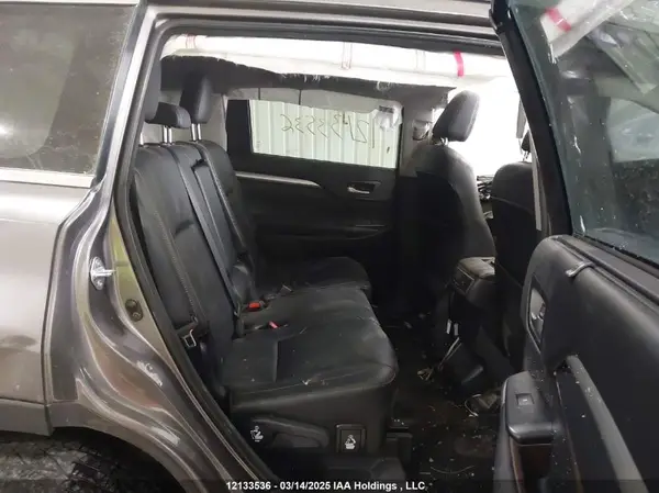 5TDJKRFH0GS261250 2016 TOYOTA HIGHLANDER - Image 8