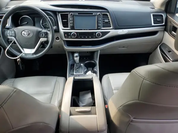 5TDJKRFH0GS265850 2016 TOYOTA HIGHLANDER - Image 8
