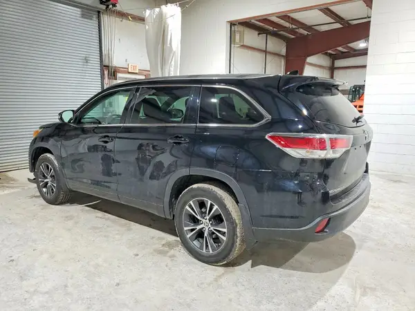 5TDJKRFH0GS275665 2016 TOYOTA HIGHLANDER - Image 2