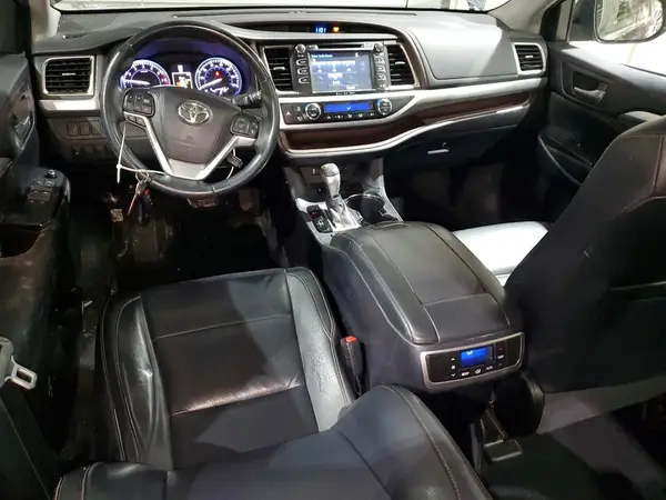 5TDJKRFH0GS275665 2016 TOYOTA HIGHLANDER - Image 8