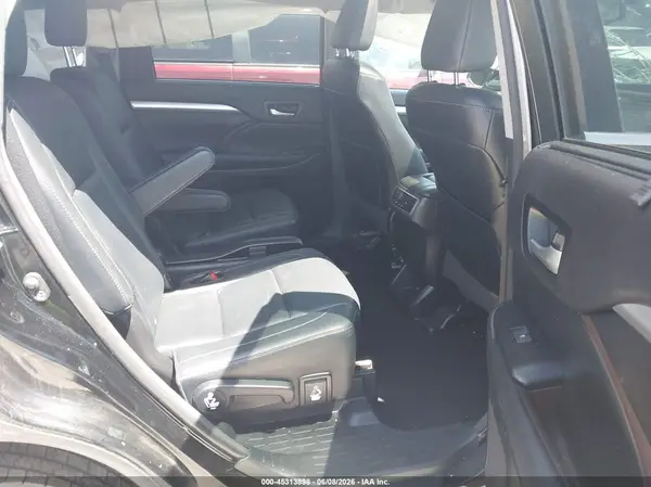5TDJKRFH0GS278470 2016 TOYOTA HIGHLANDER - Image 8