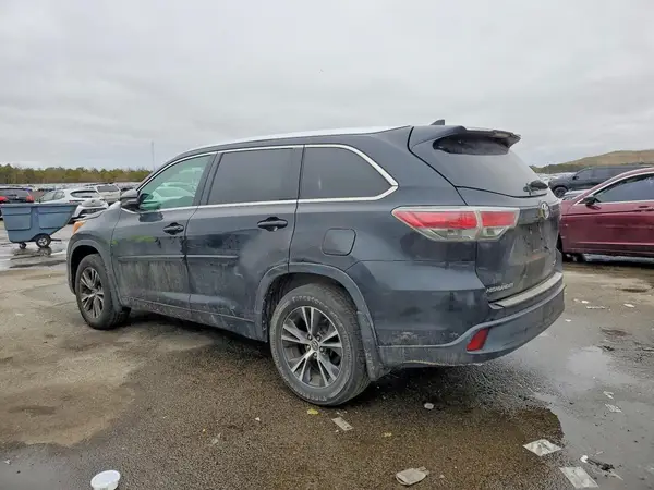 5TDJKRFH0GS279330 2016 TOYOTA HIGHLANDER - Image 2