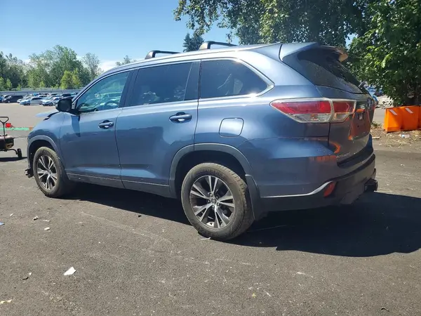 5TDJKRFH0GS287685 2016 TOYOTA HIGHLANDER - Image 2