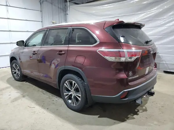 5TDJKRFH0GS288318 2016 TOYOTA HIGHLANDER - Image 2
