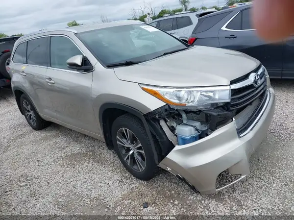 5TDJKRFH0GS292546 2016 TOYOTA HIGHLANDER - Image 1