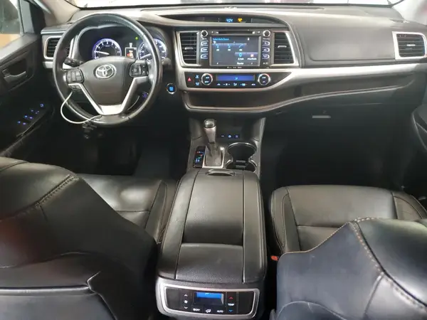 5TDJKRFH0GS295205 2016 TOYOTA HIGHLANDER - Image 8