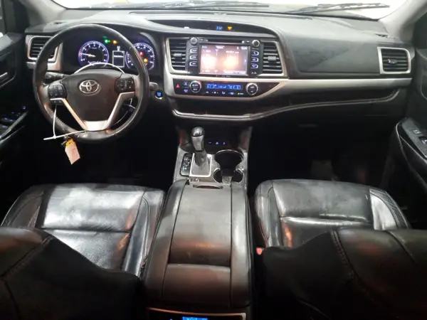 5TDJKRFH0GS300158 2016 TOYOTA HIGHLANDER - Image 8
