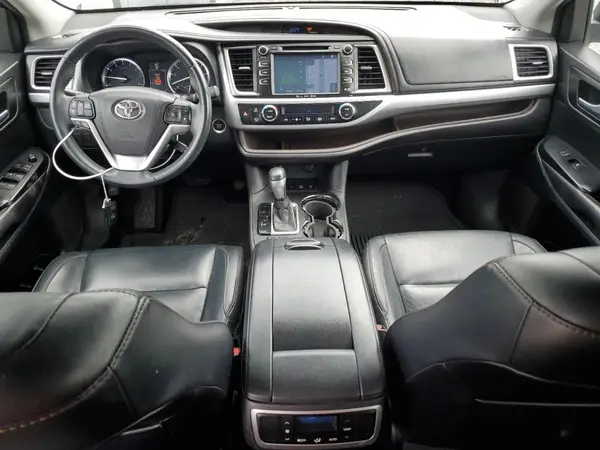 5TDJKRFH0GS309264 2016 TOYOTA HIGHLANDER - Image 8