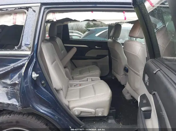 5TDJKRFH0GS311189 2016 TOYOTA HIGHLANDER - Image 8