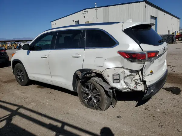 5TDJKRFH0GS317509 2016 TOYOTA HIGHLANDER - Image 2
