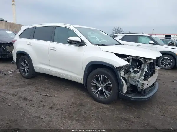 5TDJKRFH0GS318370 2016 TOYOTA HIGHLANDER - Image 1