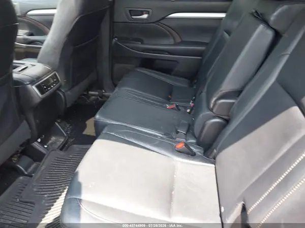 5TDJKRFH0GS319485 2016 TOYOTA HIGHLANDER - Image 8