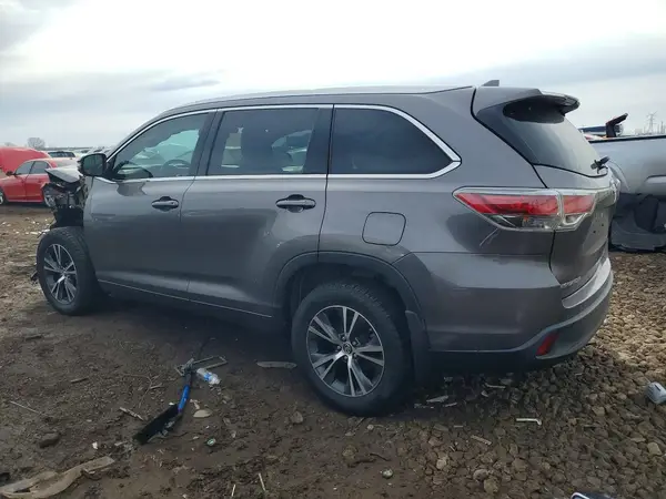 5TDJKRFH0GS321124 2016 TOYOTA HIGHLANDER - Image 2