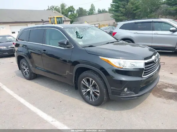 5TDJKRFH0GS324198 2016 TOYOTA HIGHLANDER - Image 1