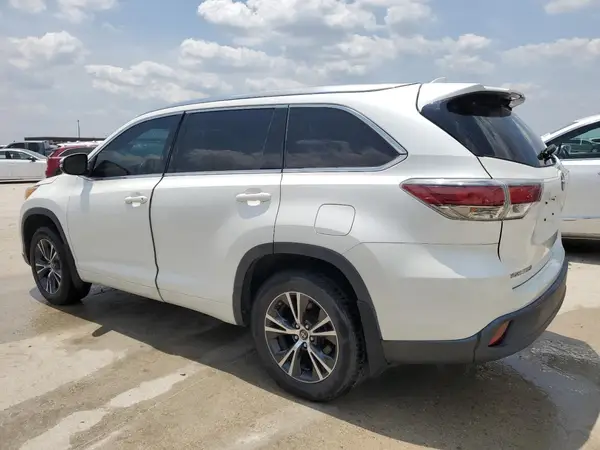 5TDJKRFH0GS324900 2016 TOYOTA HIGHLANDER - Image 2