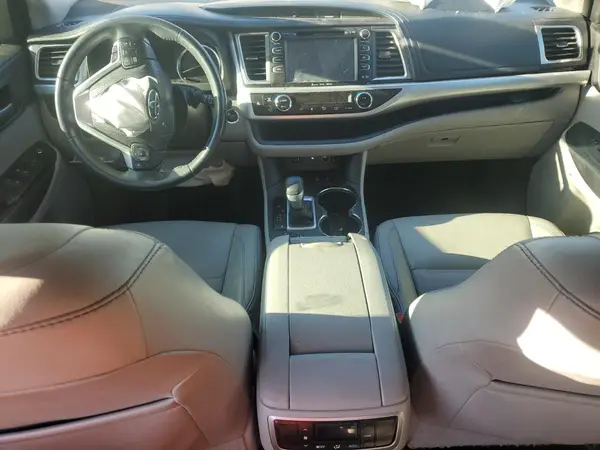 5TDJKRFH0GS328333 2016 TOYOTA HIGHLANDER - Image 8