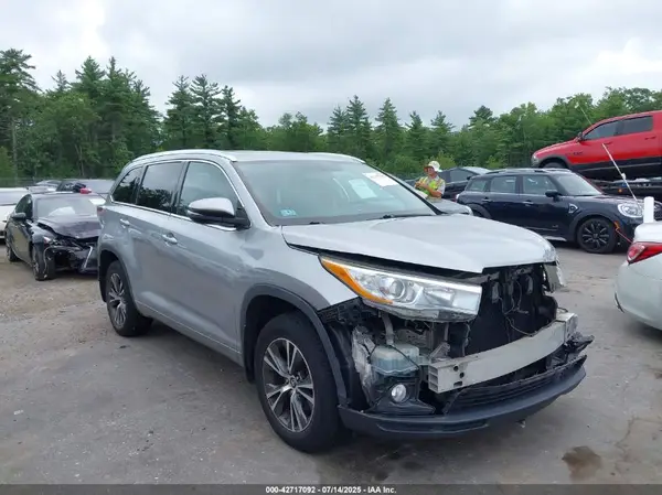 5TDJKRFH0GS328798 2016 TOYOTA HIGHLANDER - Image 1