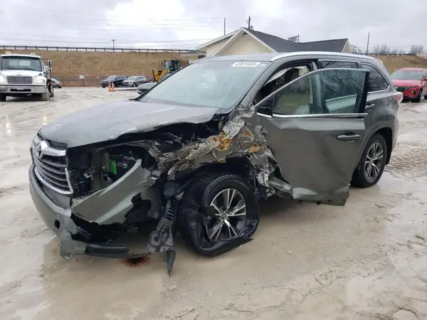5TDJKRFH0GS330180 2016 TOYOTA HIGHLANDER - Image 1