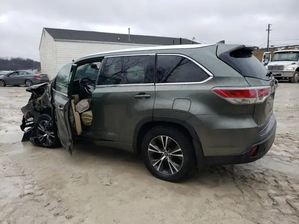5TDJKRFH0GS330180 2016 TOYOTA HIGHLANDER - Image 2
