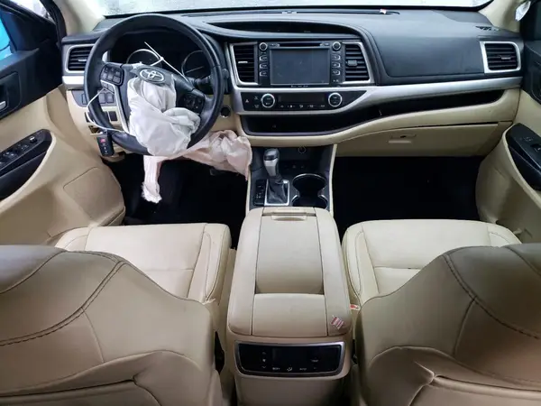 5TDJKRFH0GS330180 2016 TOYOTA HIGHLANDER - Image 8