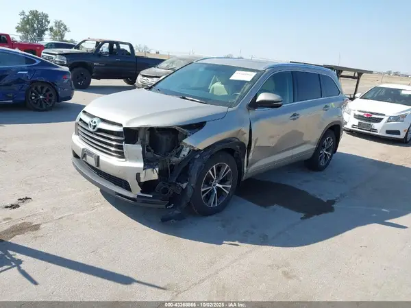 5TDJKRFH0GS344001 2016 TOYOTA HIGHLANDER - Image 2