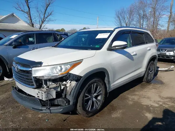 5TDJKRFH0GS348694 2016 TOYOTA HIGHLANDER - Image 2
