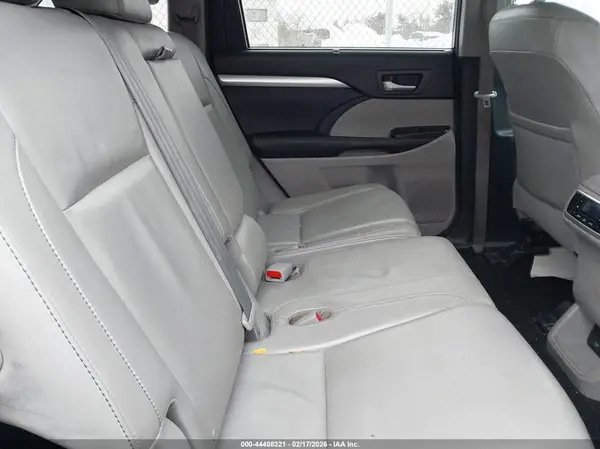 5TDJKRFH0GS350199 2016 TOYOTA HIGHLANDER - Image 8
