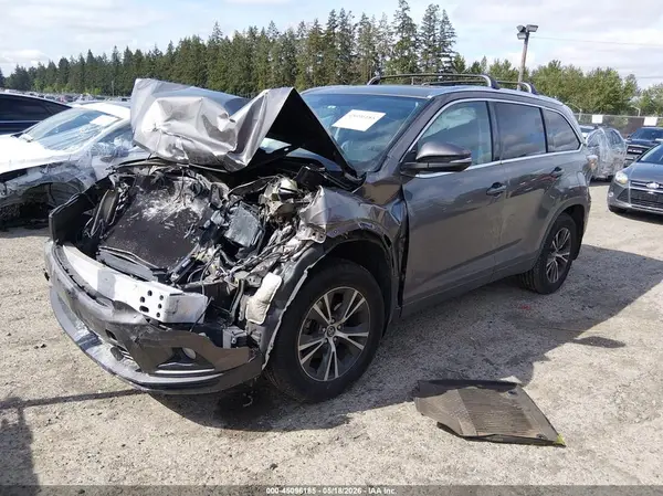 5TDJKRFH0GS502143 2016 TOYOTA HIGHLANDER - Image 2