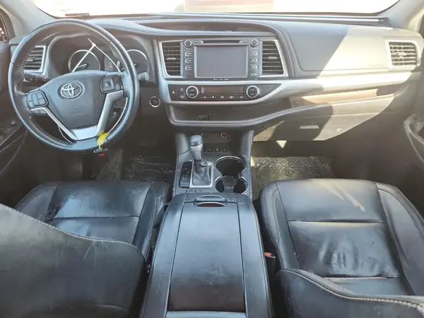 5TDJKRFH0GS505690 2016 TOYOTA HIGHLANDER - Image 8