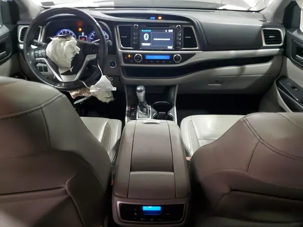 5TDJKRFH0GS506502 2016 TOYOTA HIGHLANDER - Image 8