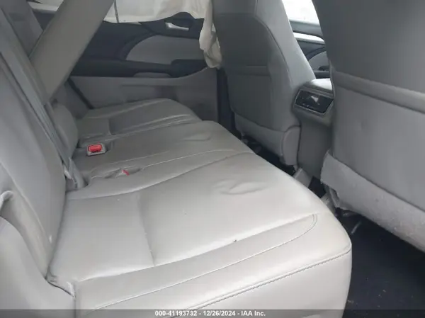 5TDJKRFH0GS506578 2016 TOYOTA HIGHLANDER - Image 8