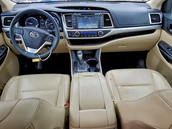 5TDJKRFH1GS226393 2016 TOYOTA HIGHLANDER - Image 8