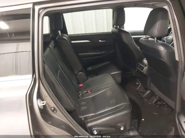 5TDJKRFH1GS228841 2016 TOYOTA HIGHLANDER - Image 8