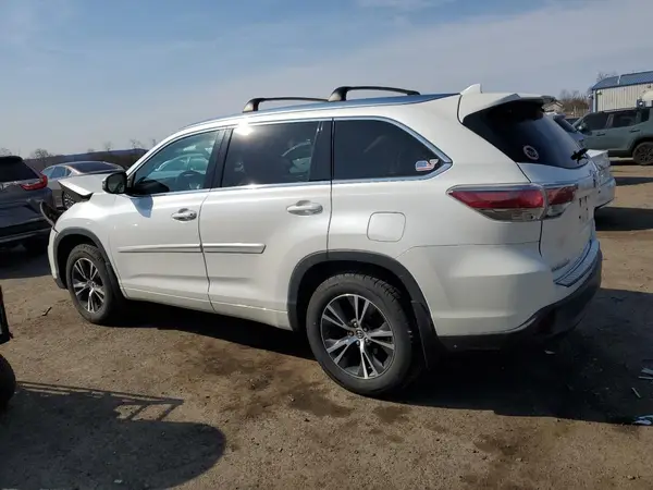 5TDJKRFH1GS233599 2016 TOYOTA HIGHLANDER - Image 2
