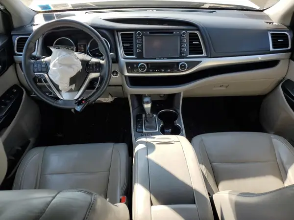 5TDJKRFH1GS233599 2016 TOYOTA HIGHLANDER - Image 8