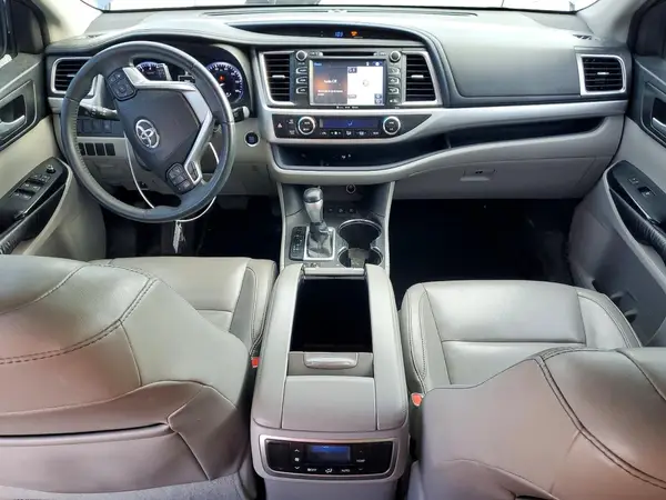 5TDJKRFH1GS242240 2016 TOYOTA HIGHLANDER - Image 8