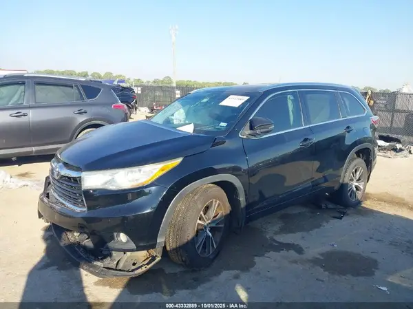 5TDJKRFH1GS242397 2016 TOYOTA HIGHLANDER - Image 2