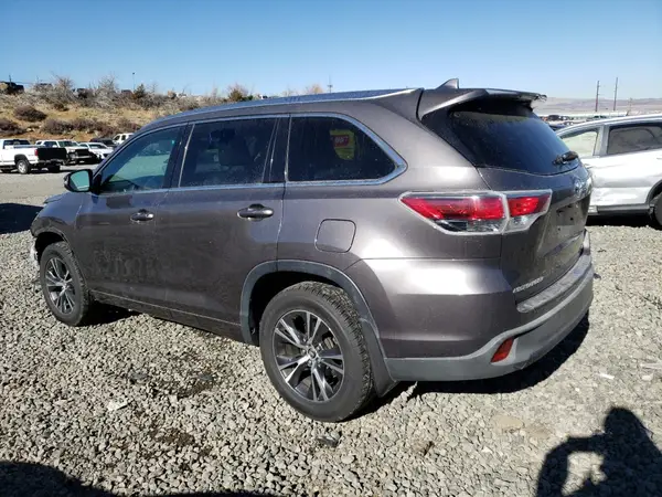 5TDJKRFH1GS242741 2016 TOYOTA HIGHLANDER - Image 2