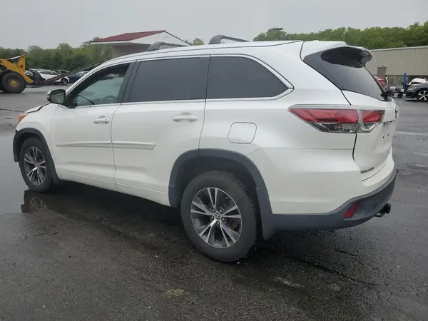 5TDJKRFH1GS244117 2016 TOYOTA HIGHLANDER - Image 2