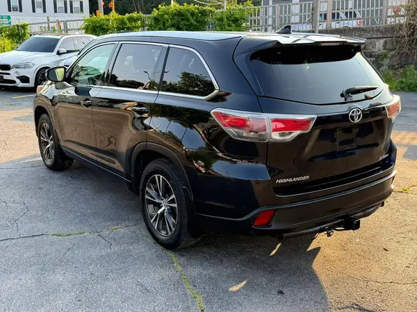 5TDJKRFH1GS245106 2016 TOYOTA HIGHLANDER - Image 2