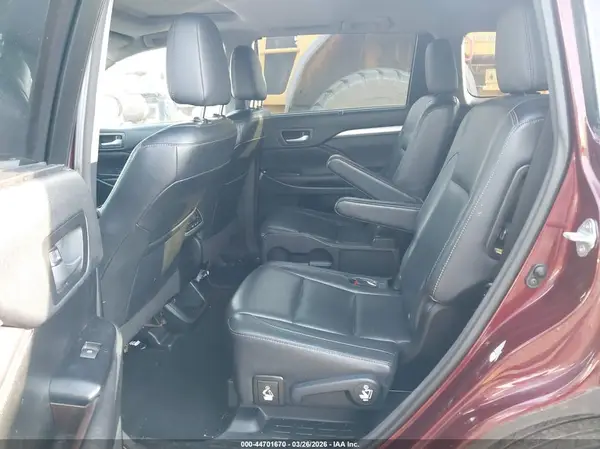 5TDJKRFH1GS248443 2016 TOYOTA HIGHLANDER - Image 8