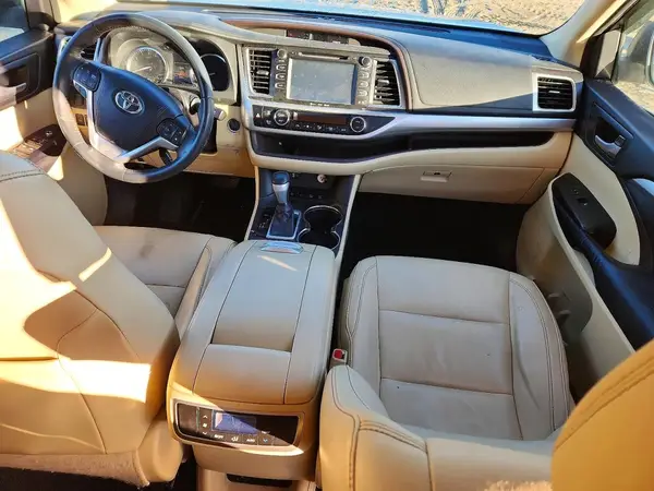 5TDJKRFH1GS250032 2016 TOYOTA HIGHLANDER - Image 8